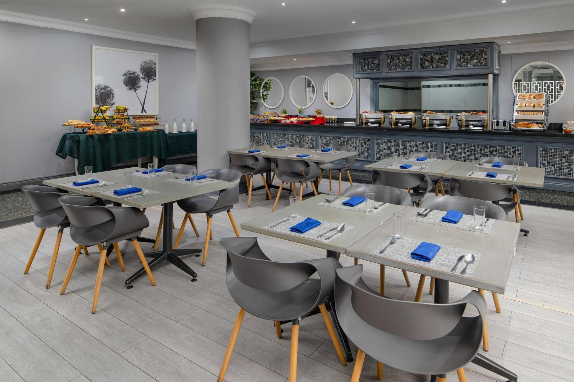 Holiday Inn Johannesburg Airport By Ihg Kempton Park Exterior foto