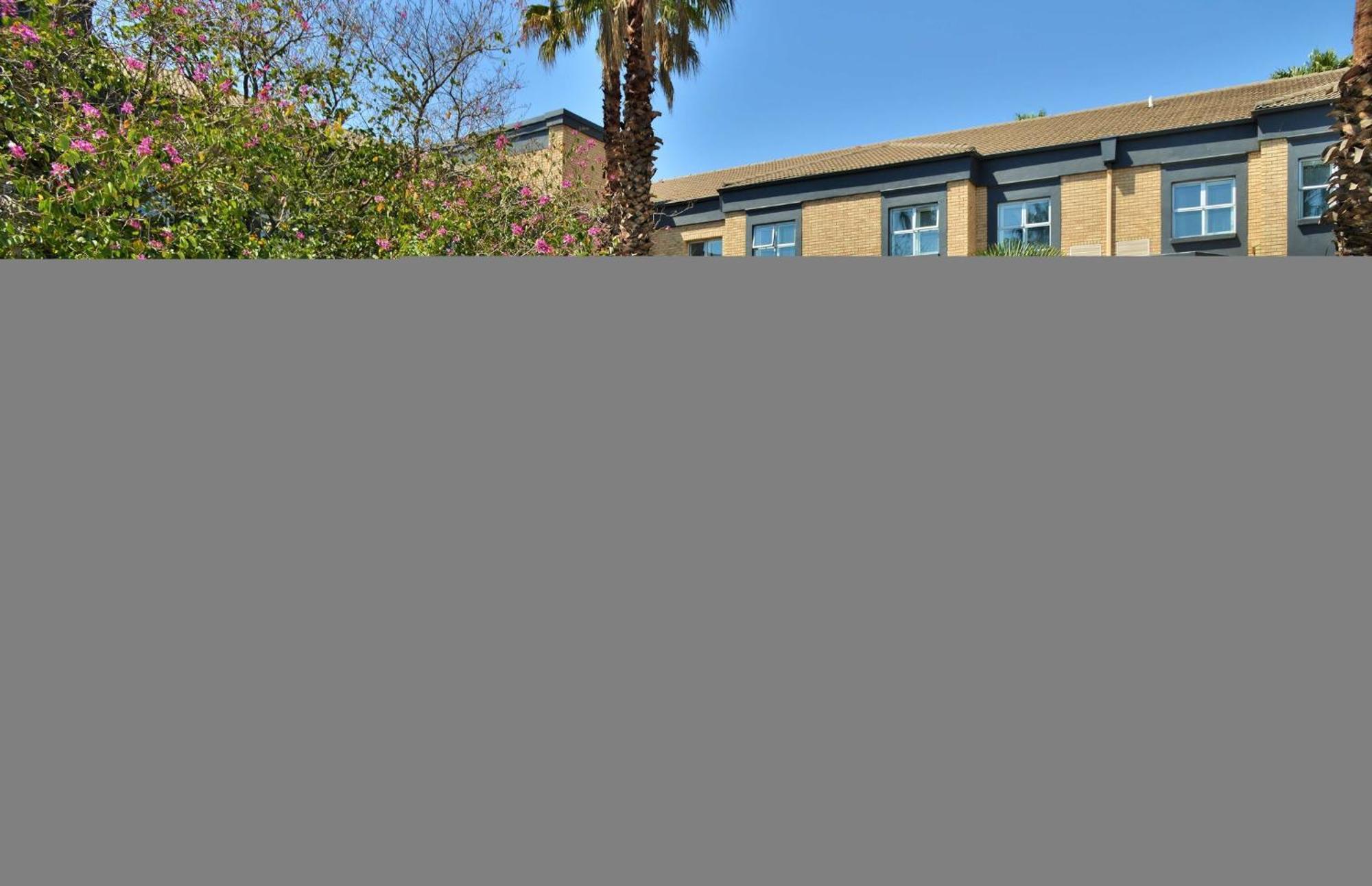 Holiday Inn Johannesburg Airport By Ihg Kempton Park Exterior foto