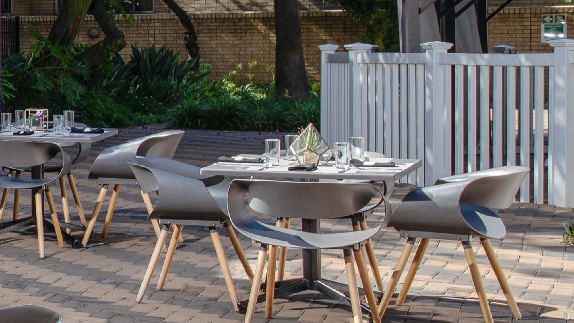 Holiday Inn Johannesburg Airport By Ihg Kempton Park Exterior foto